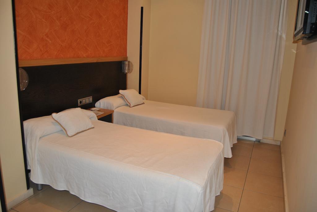 Fuente De La Magdalena Hotel Santa Amalia Стая снимка